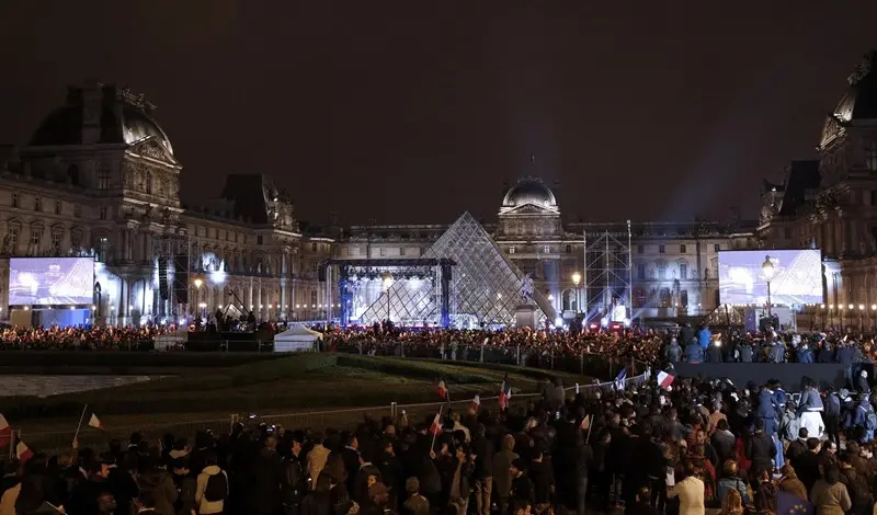 La festa al Louvre