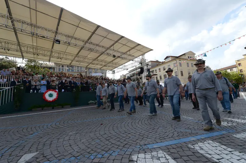 La sfilata delle penne nere bresciane