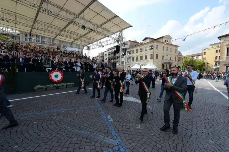 La sfilata delle penne nere bresciane