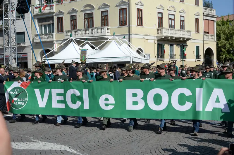 La sfilata delle penne nere bresciane