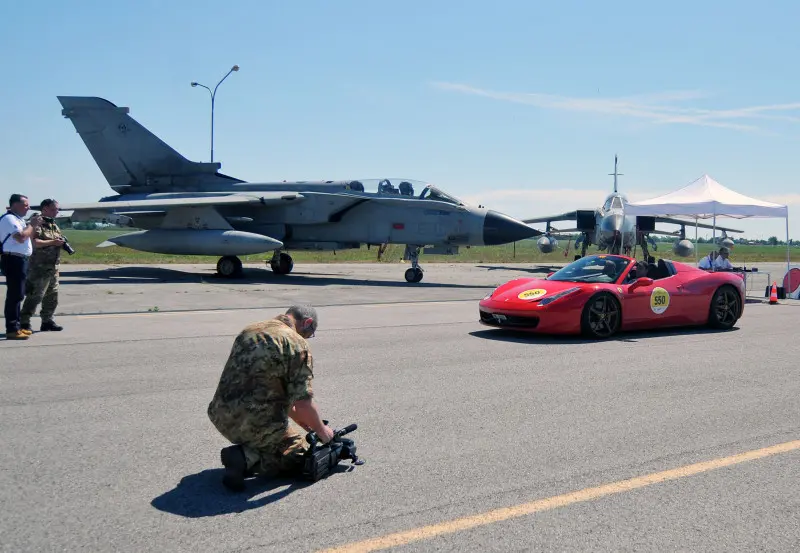 La Mille Miglia all'aerobase di Ghedi