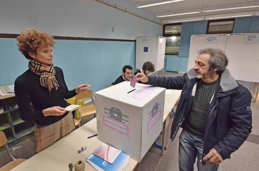 Referendum, elettori bresciani al voto