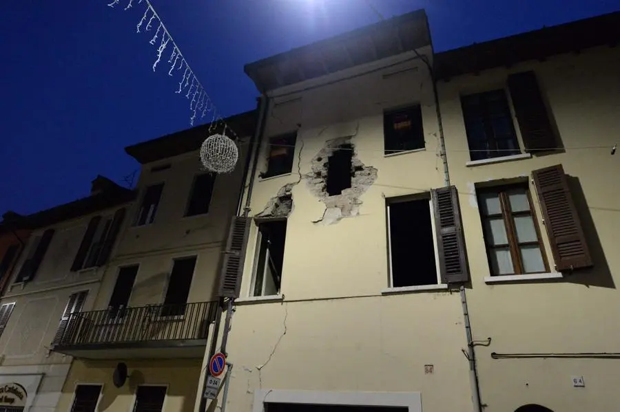 Esplosione in via Trento