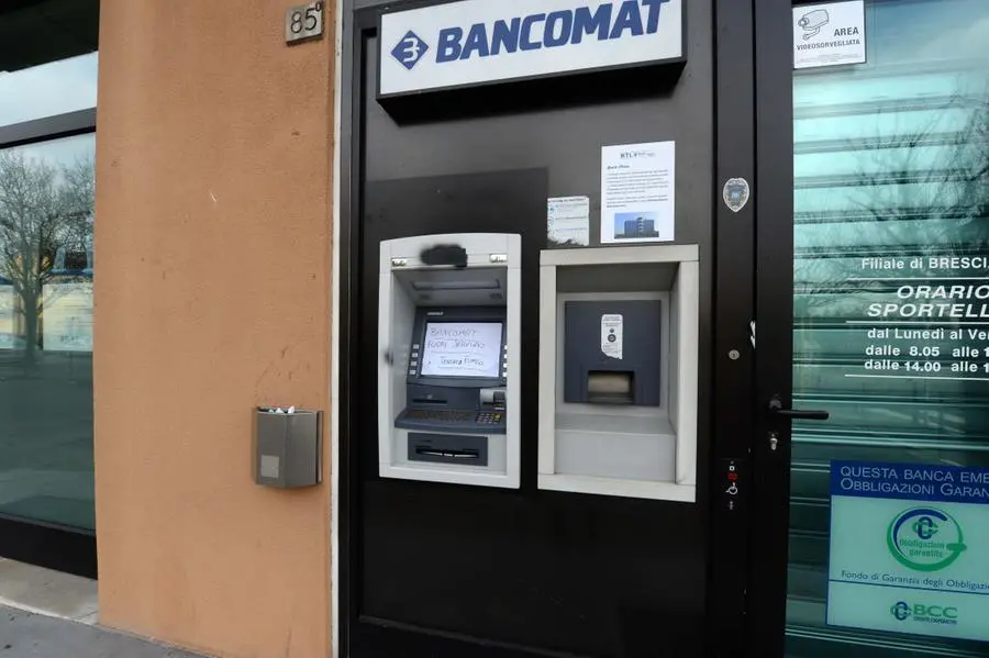 Assalto al bancomat via Buffalora a Brescia