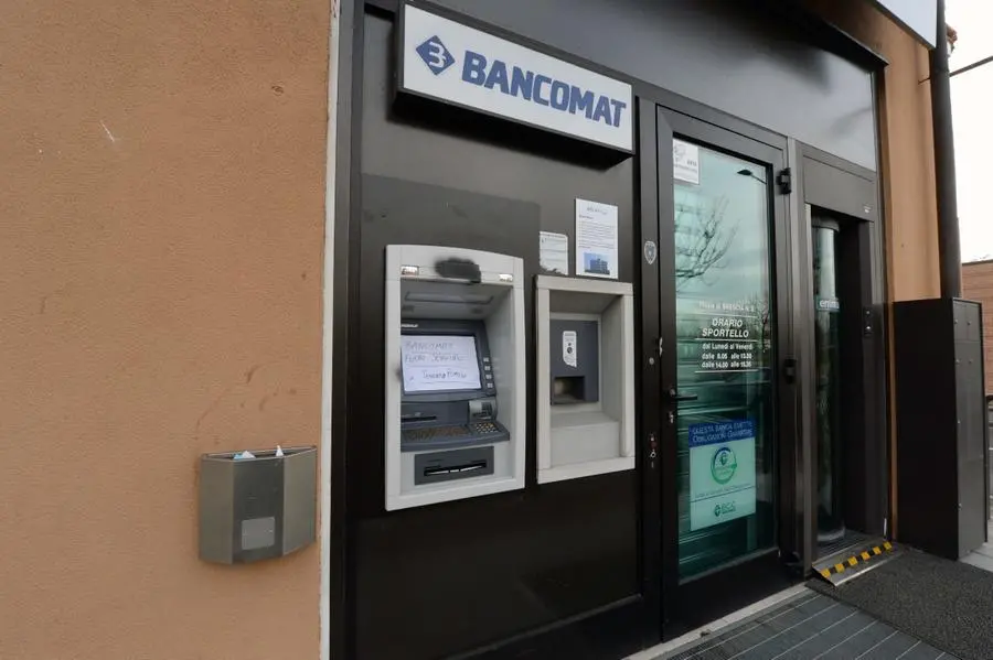 Assalto al bancomat via Buffalora a Brescia