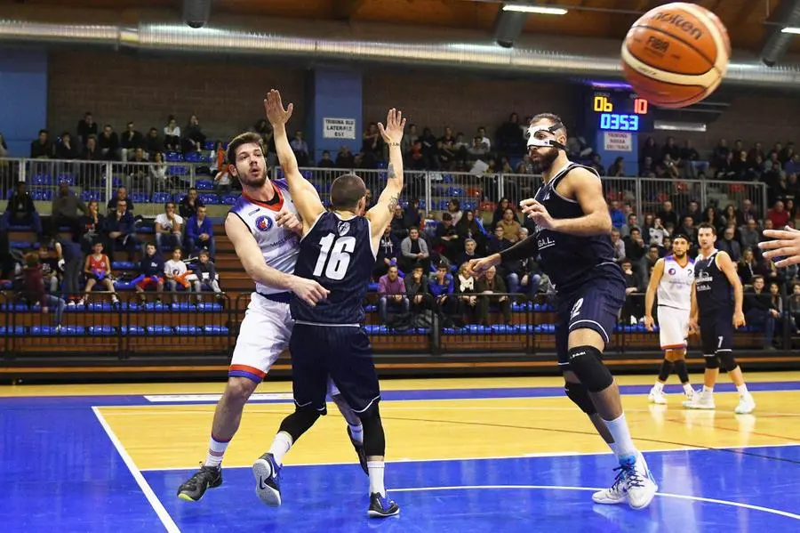 Basket Serie C Gold, Lumezzane - Gardonese: 76 - 69