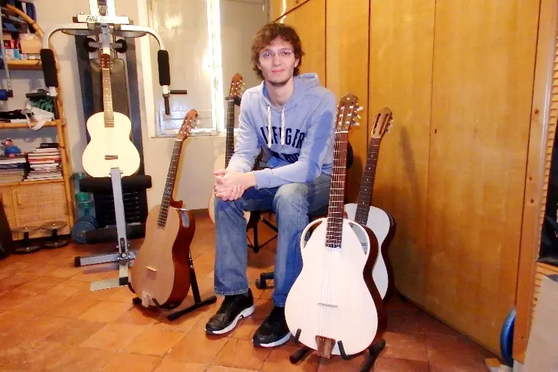 Giorgio e Angelo con le loro chitarre... magnetiche