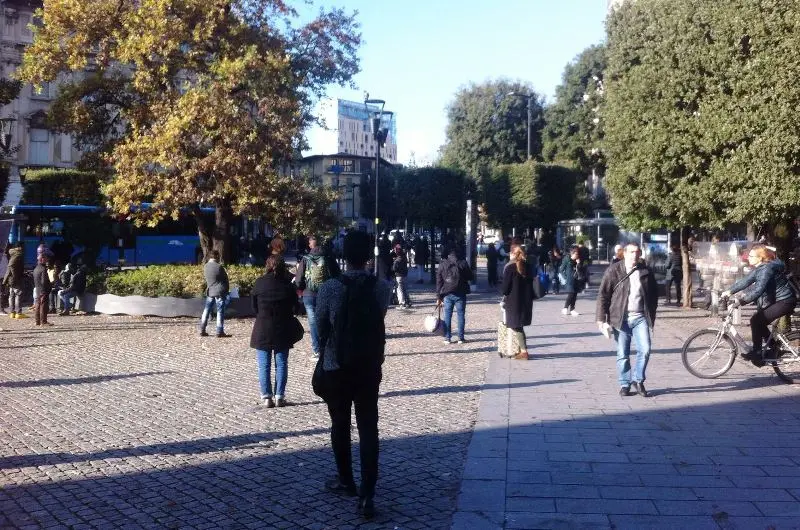 Caos in stazione per i treni bloccati