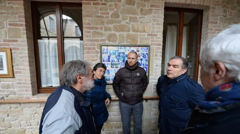 Gualdo, la scuola distrutta dal sisma