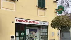 La farmacia presa di mira