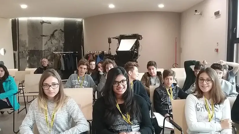 Gli alunni della Terza F della media Carducci