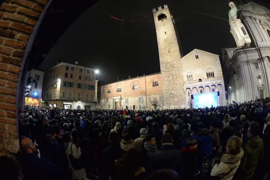 Luci e funambolo... sulla città