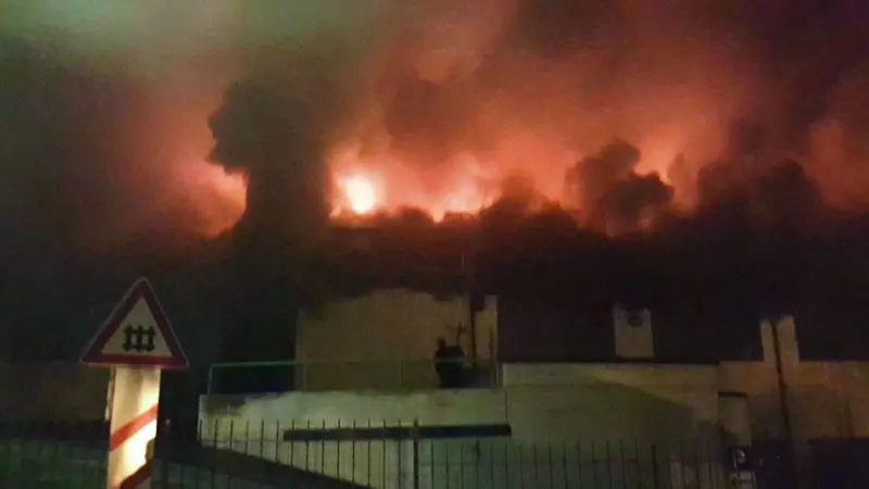 Fiamme alla Cotonella di Sonico