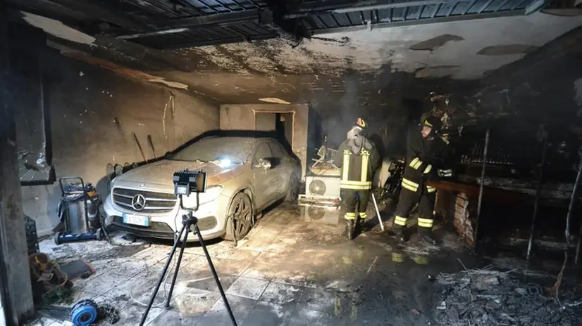 Castrezzato, fiamme e paura