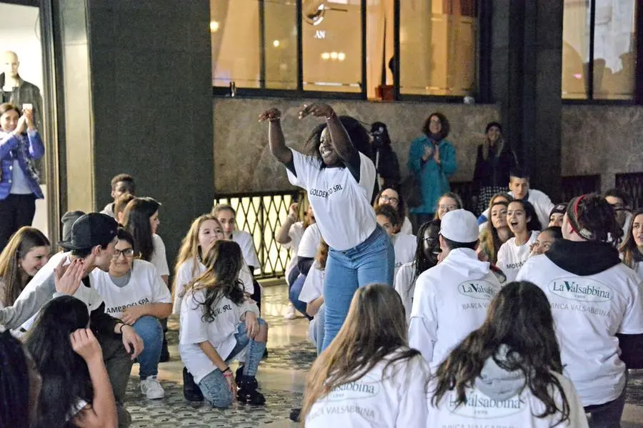 Il flash mob in piazza Vittoria
