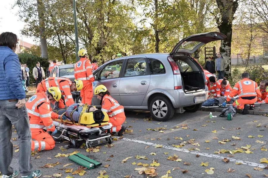 Flero, frontale tra auto