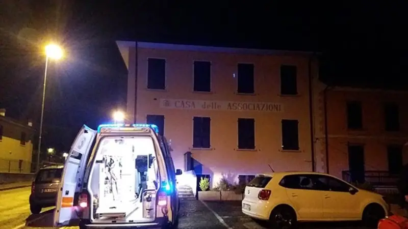 Fuori strada con l'auto rubata
