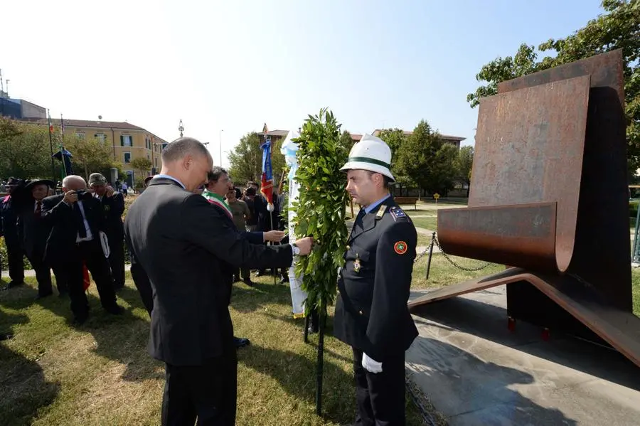 La commemorazione al parco Torri Gemelle