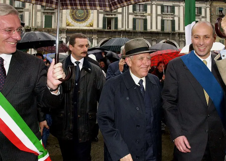 Carlo Azeglio Ciampi in visita a Brescia il 16 novembre del 2000