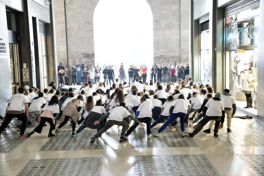Il flash mob in piazza Vittoria