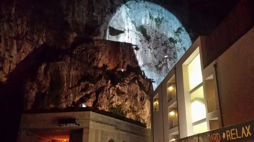 Le fasi del recupero del base jumper tedesco