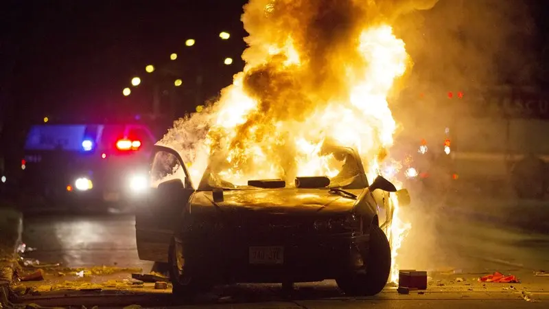 Scontri a Milwaukee tra polizia e manifestanti