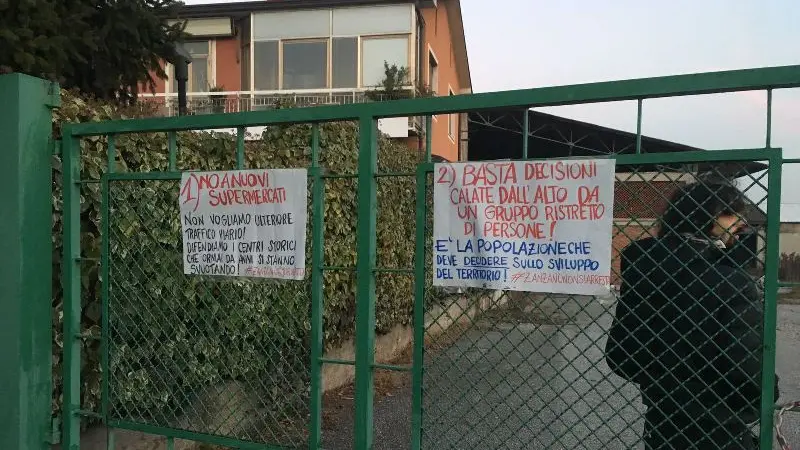 Zanzanù, occupata l'ex falegnameria