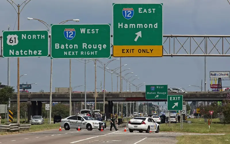 Spari contro la polizia a Baton Rouge