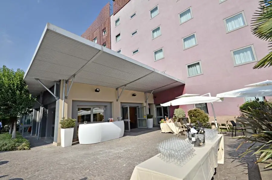 Novotel Brescia Due, aperta la lounge bar