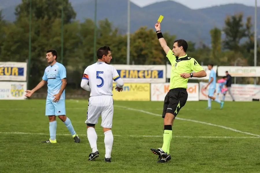 Calcio, Promozione: Cazzago-Vighenzi 1-1