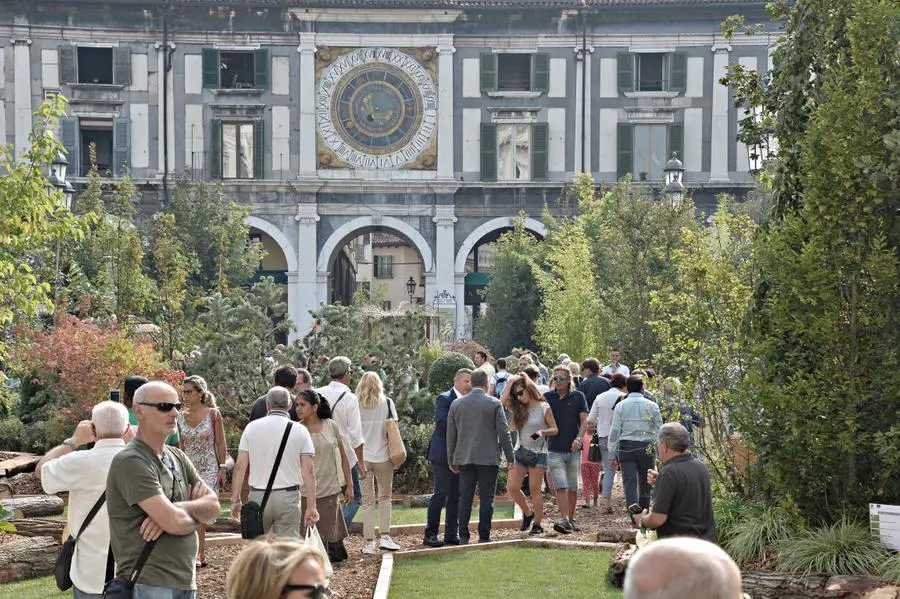 Fiorinsieme in piazza Loggia