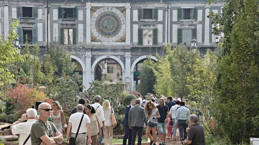 Fiorinsieme in piazza Loggia