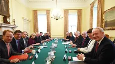 Una riunione tra i ministri del governo inglese