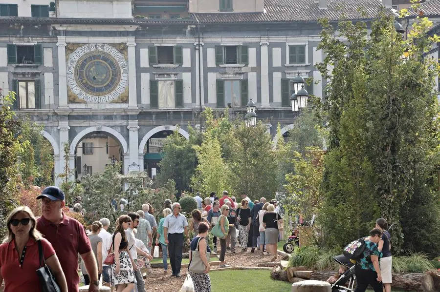 Fiorinsieme in piazza Loggia