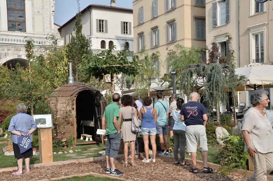 Fiorinsieme in piazza Loggia