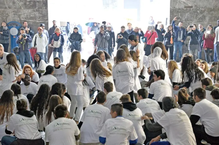 Il flash mob in piazza Vittoria