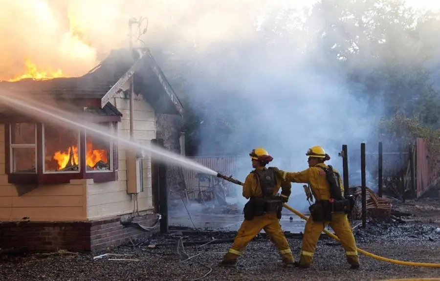 Le immagini degli incendi in California