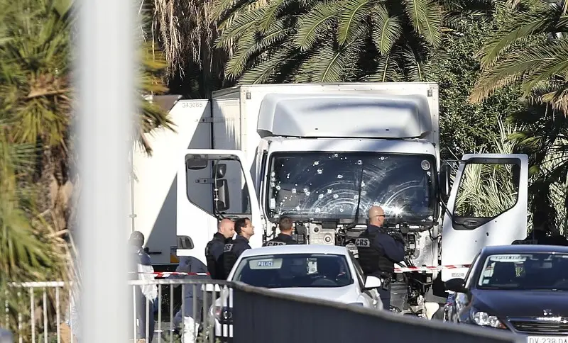 Il camion usato per la strage di Nizza
