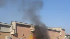 Negozio distrutto dalle fiamme a Desenzano