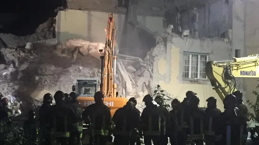 La notte ad Amatrice devastata dal terremoto