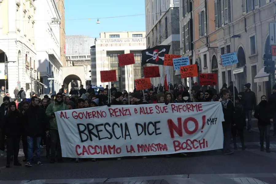 La manifestazione degli antagonisti