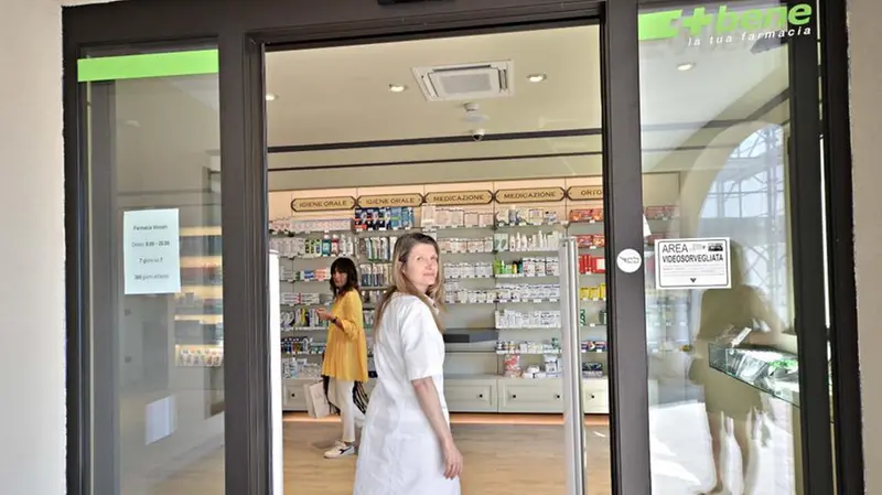 Rapina fallita in farmacia