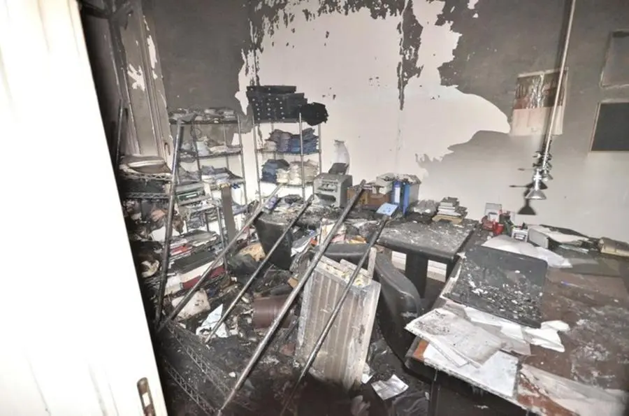 Incendio nel negozio di abbigliamento Kilto