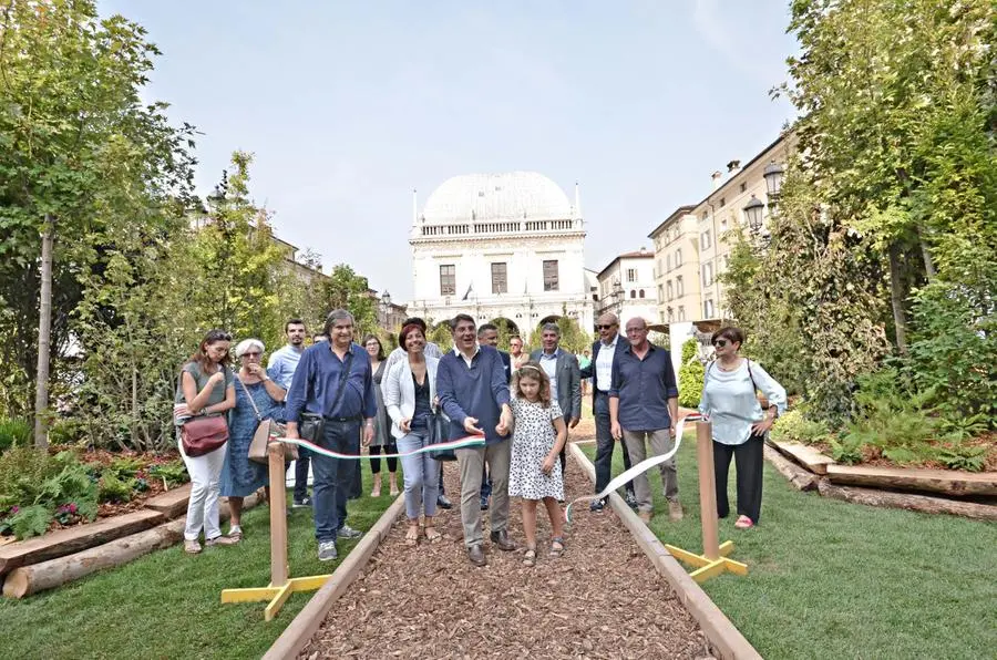 Fiorinsieme in piazza Loggia