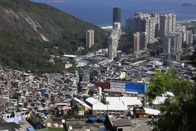 Le immagini delle favelas di Rio