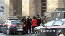 Carabinieri in piazza Vittoria - © www.giornaledibrescia.it