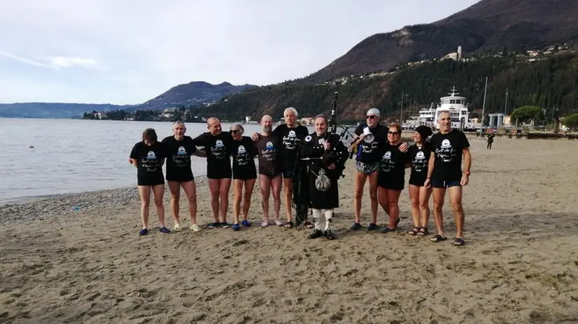 Tutto nel Garda: il gruppo dei temerari che sfida il freddo