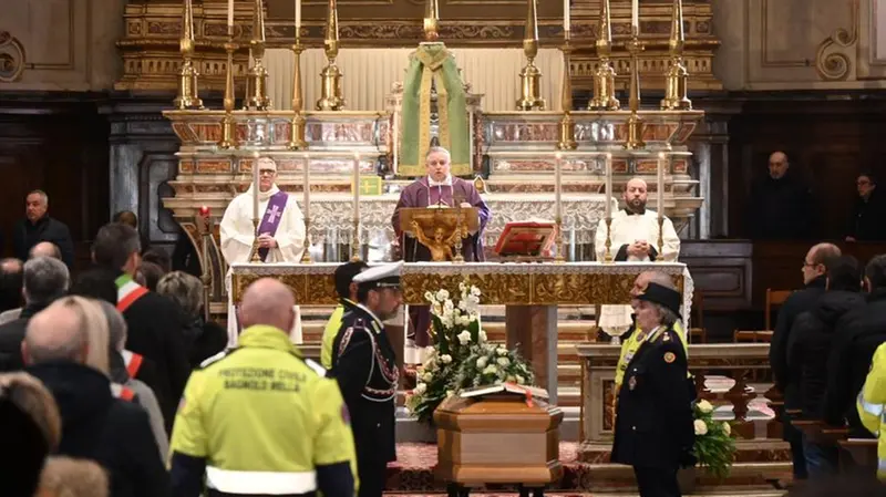 L'addio a Pietro Sturla