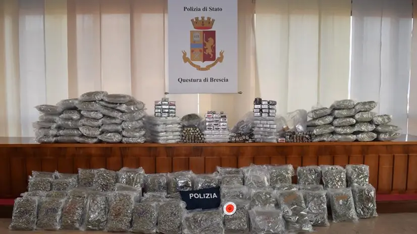 La droga sequestrata - © www.giornaledibrescia.it