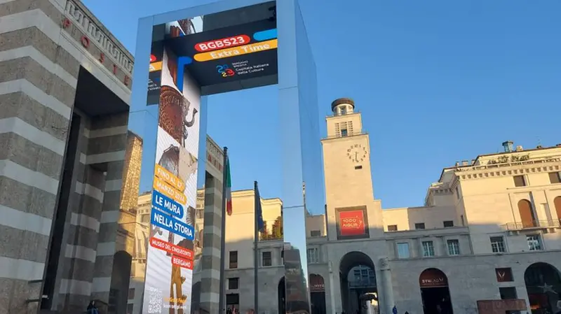 Lo Stargate di piazza Vittoria - © www.giornaledibrescia.it